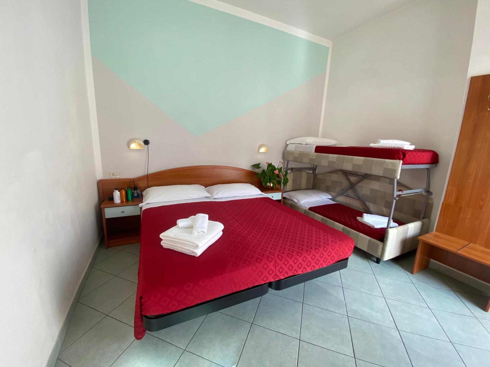 Hotel Villa Caterina リミニ エクステリア 写真