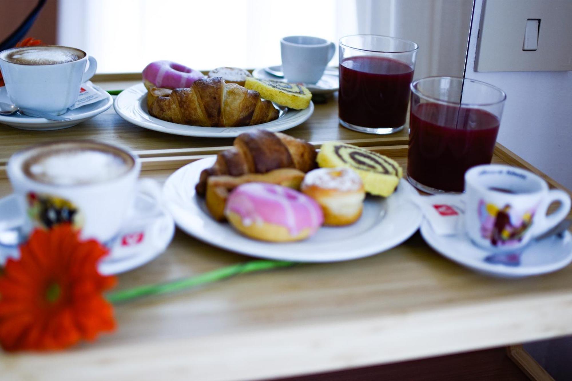 Hotel Villa Caterina リミニ エクステリア 写真