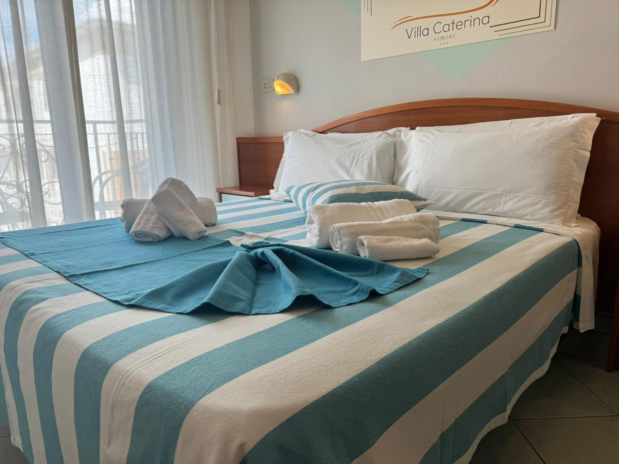 Hotel Villa Caterina リミニ エクステリア 写真